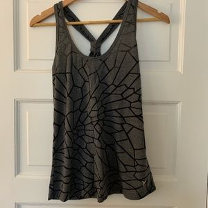 Old Navy Gray Workout Tank Top